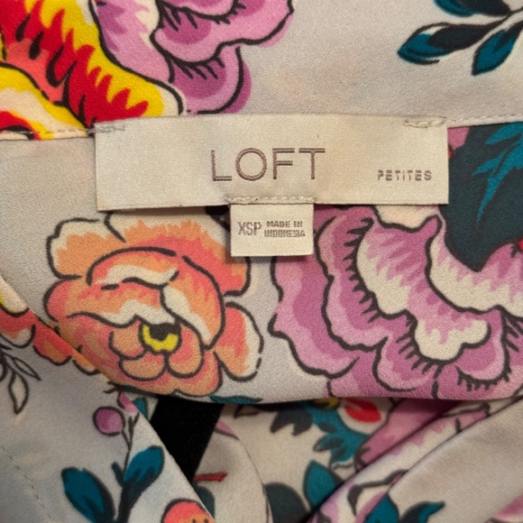 Grey floral blouse - Picture 3 of 3